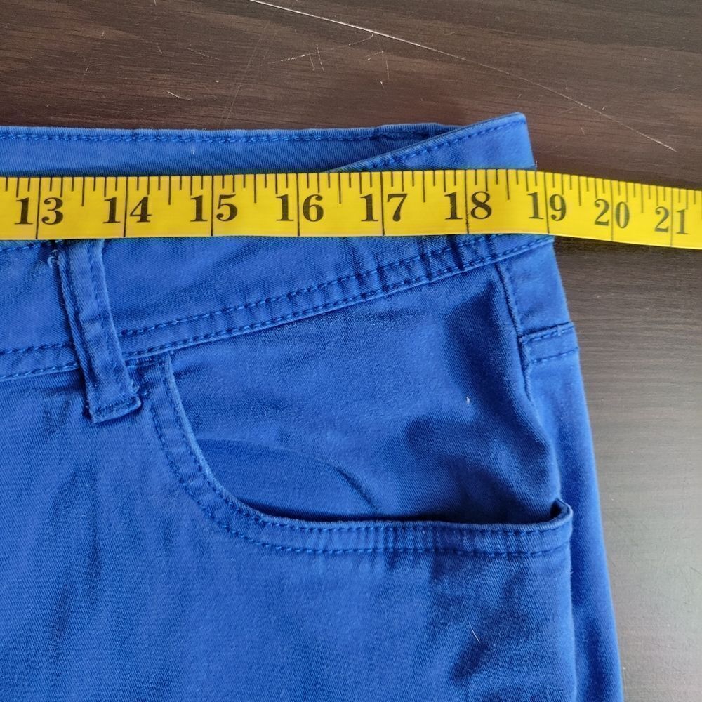 Womens Capris‎ - Picture 2 of 9